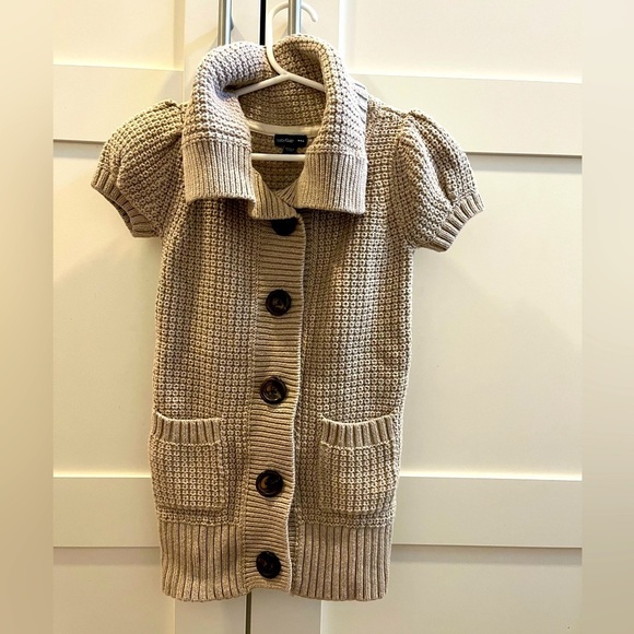 GAP Other - Babygap long sweater size 4T